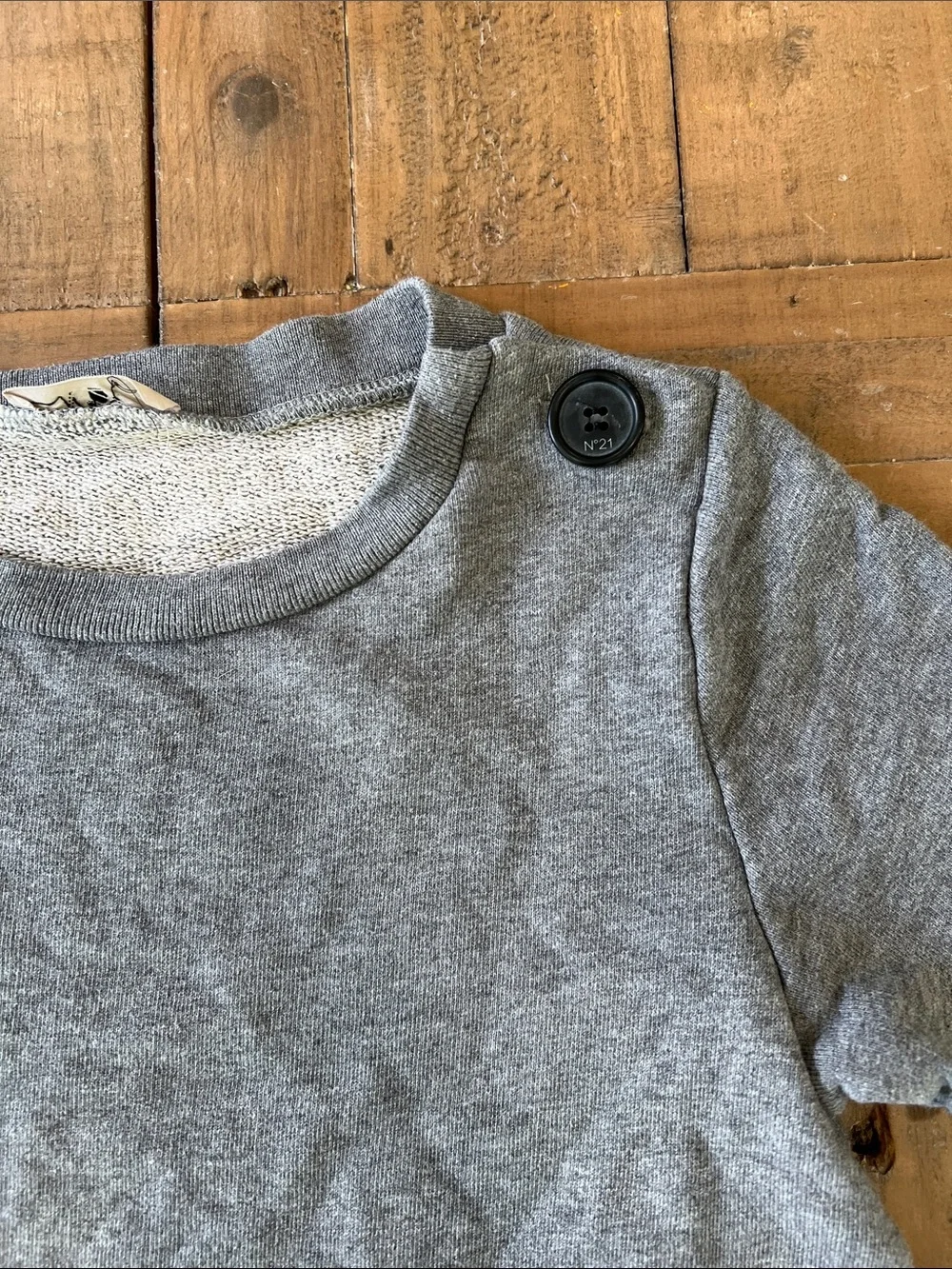 No. 21 gray raw hem ruffled sweatshirt dress girls 6 logo pocket